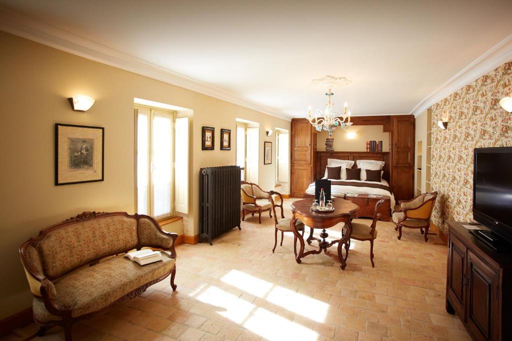 Le Clos Sainte-Marguerite Beaune  Room photo